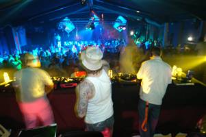 DJ